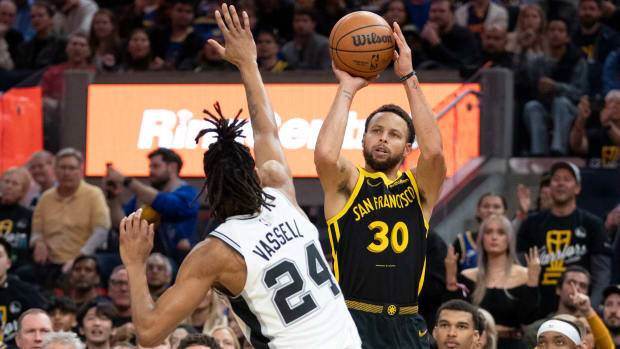 Devin Vassell Stephen Curry